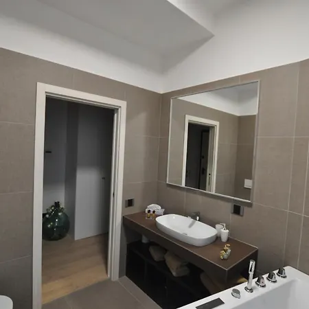 Le Dimore Della Luna Via Liguria 6 *